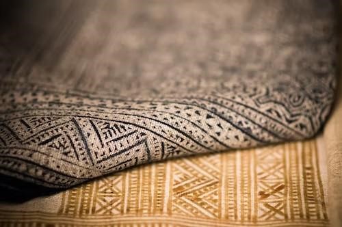 what is woven fabric